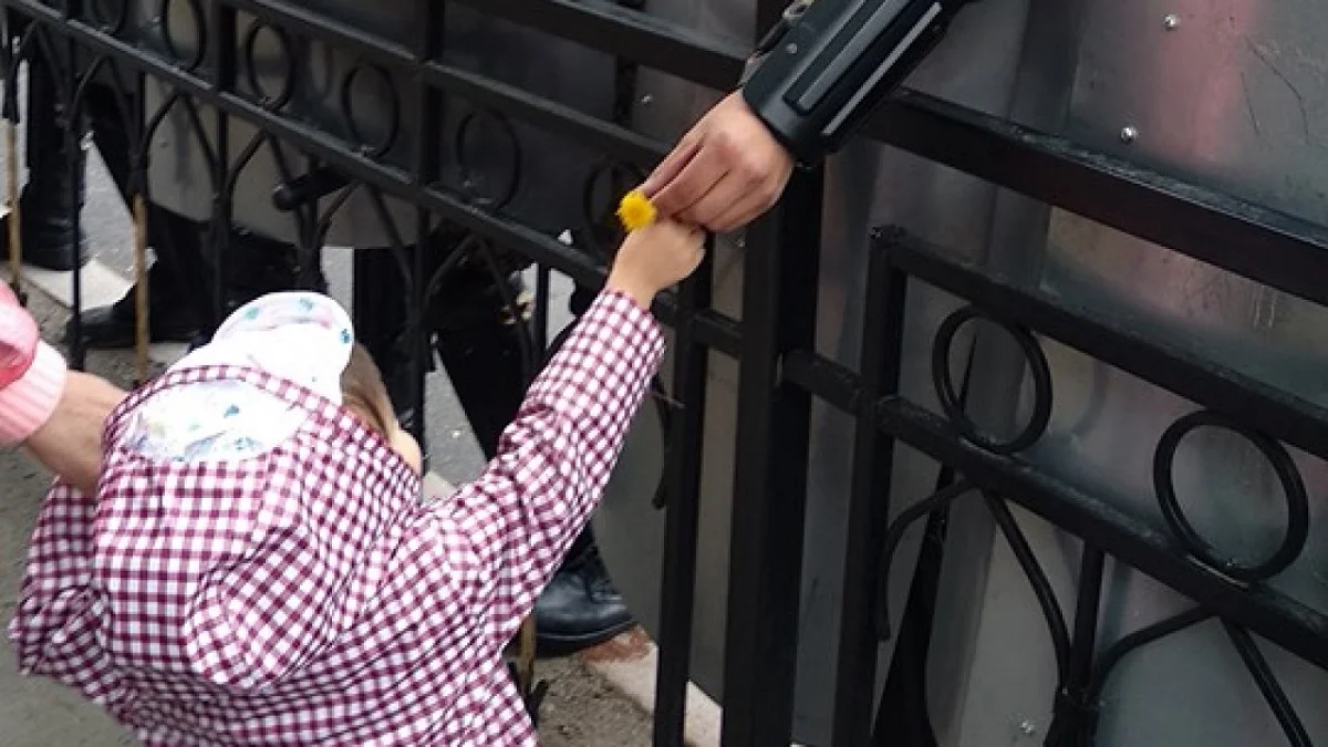 Митингке баласымен шығатын ата-аналар 10 күнге қамалуы мүмкін