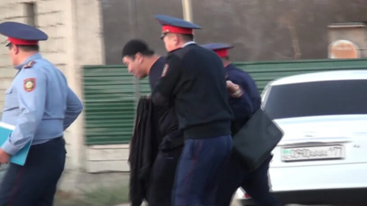 «Тамаққа тапсырыс берген жоқ»: Шымкенттегі атыстың қалай болғанын дәмхана иесі айтып берді