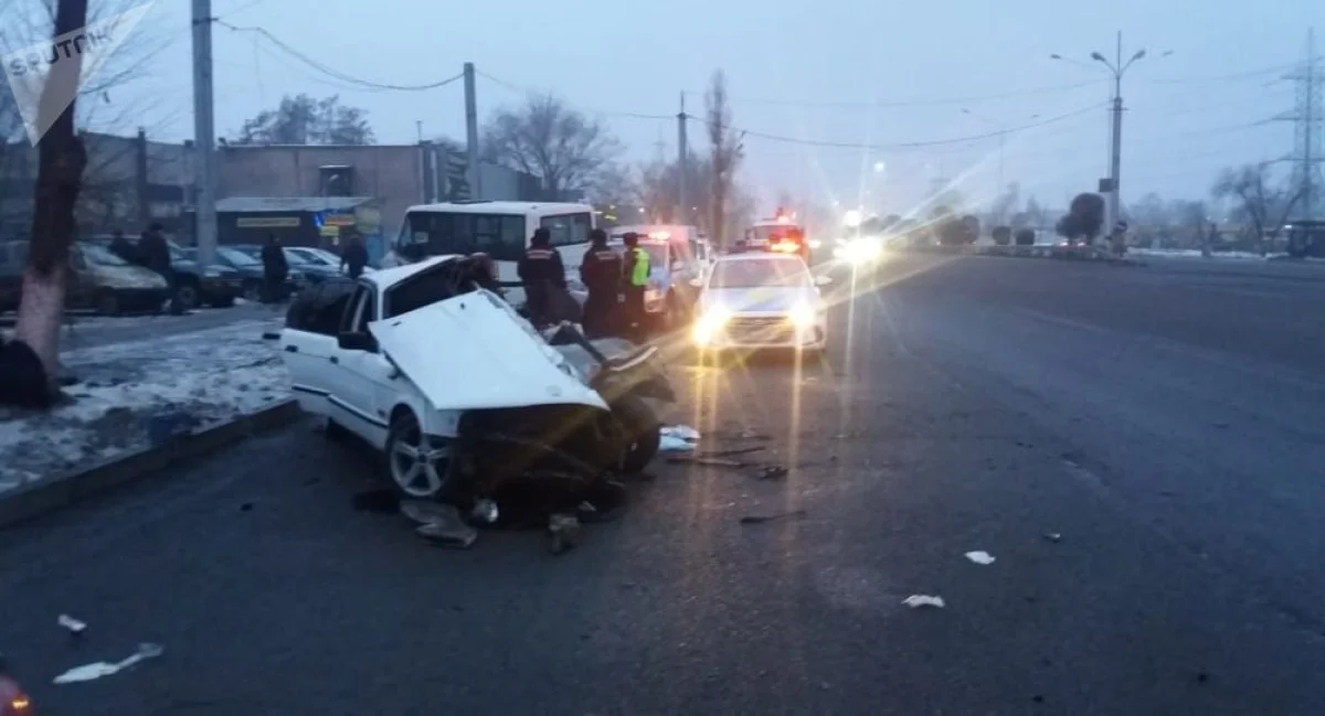 Алматыда автобусқа соғылған жеңіл көлік жүргізушісі қаза тапты