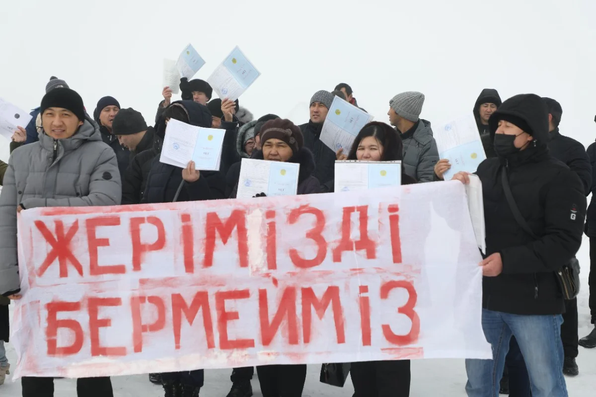 «Жерімізді бермейміз»: Алматы облысының әкімдігі  бүтін бір ауыл тұрғындарын сотқа берді