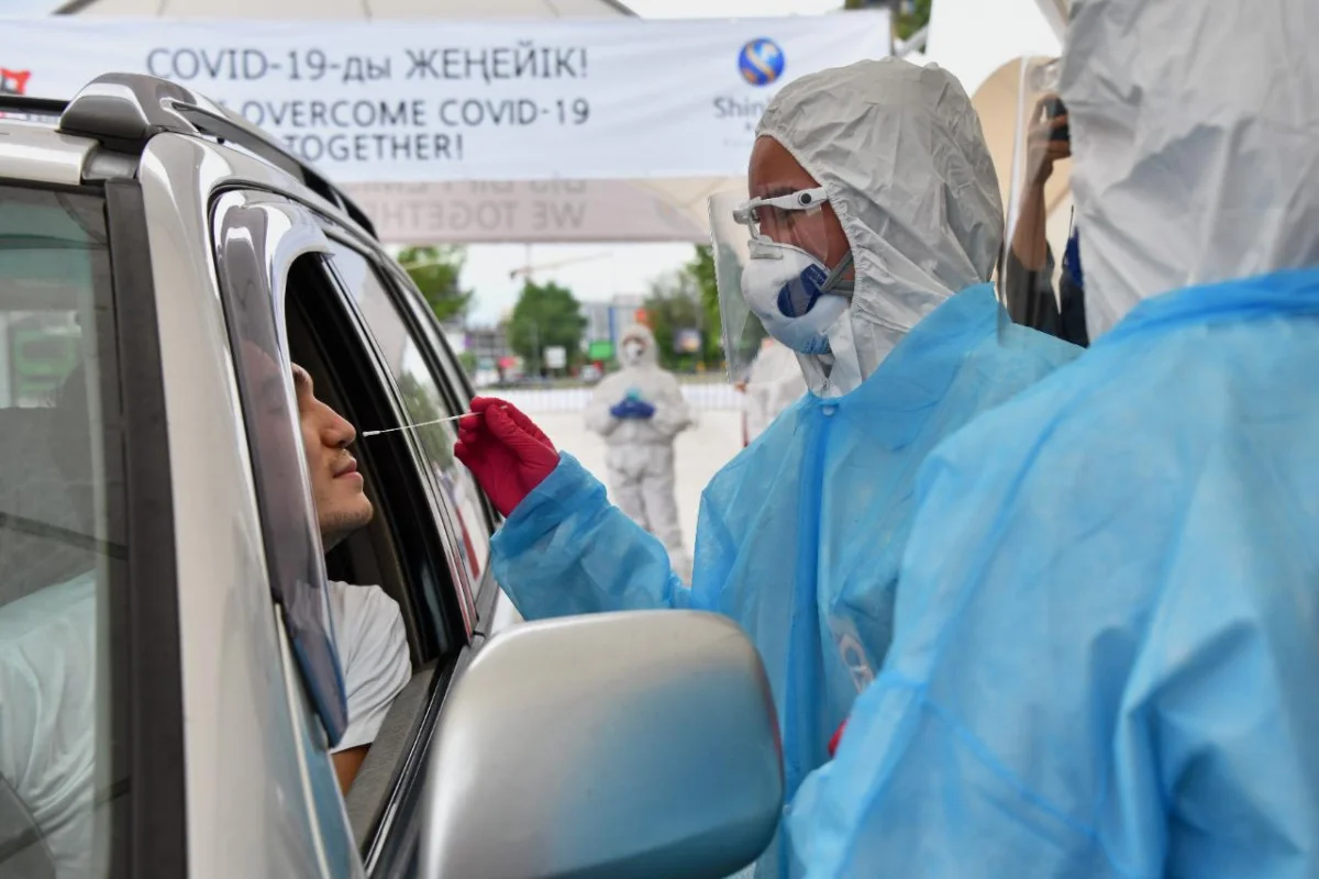 Алматыда COVID-19 вирусын анықтайтын мобильді скринингтік орталық жұмысын бастады