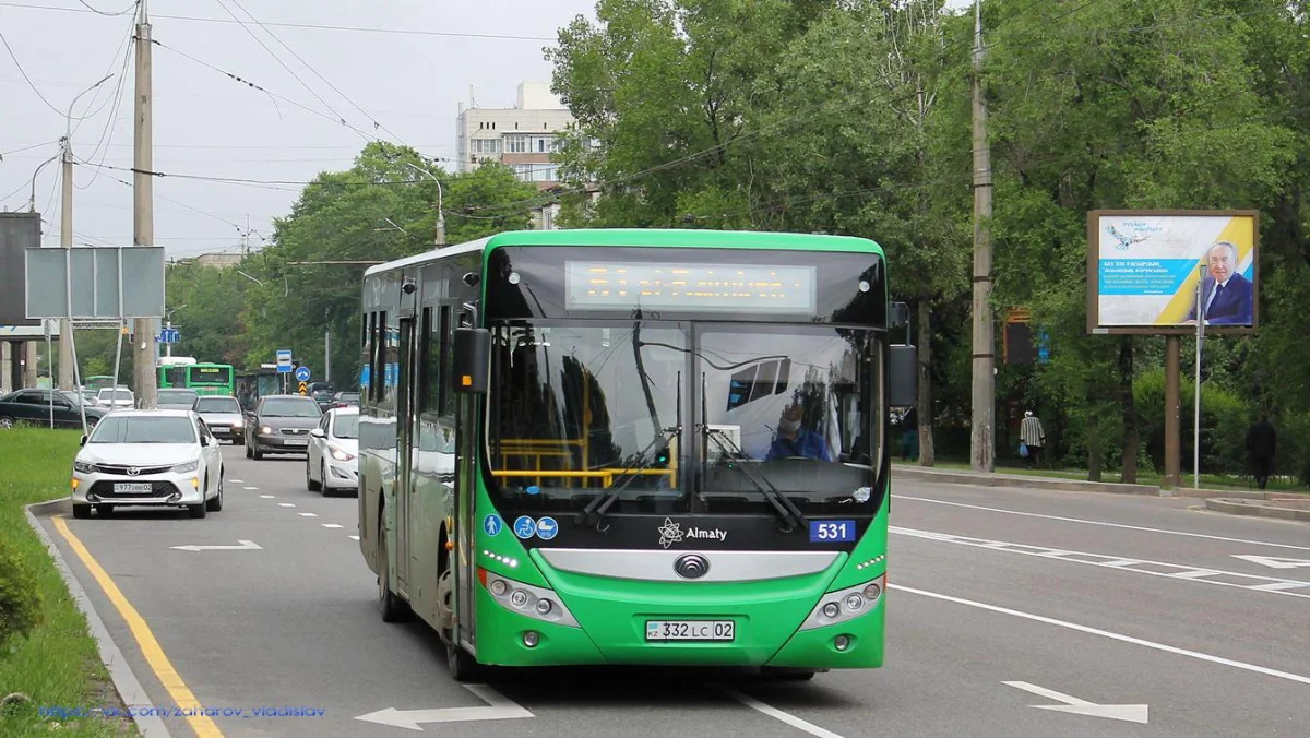 Автобуста маска тақпаған жігіт кешірім сұрады