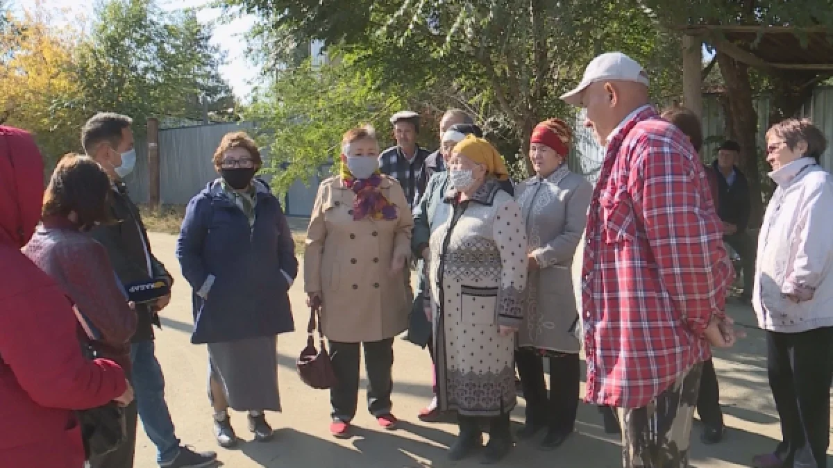 Ақтөбе іргесіндегі саяжай тұрғындары аялдамаға дейін 4 шақырым жаяу жүруге мәжбүр