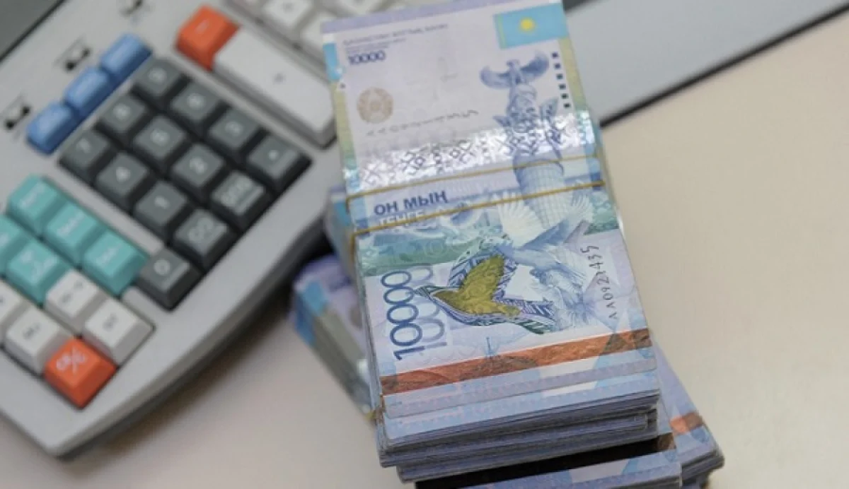 Қазақстанда несие алуға қабілетті 9 млн адамның 7 млн-ы банкке қарыз