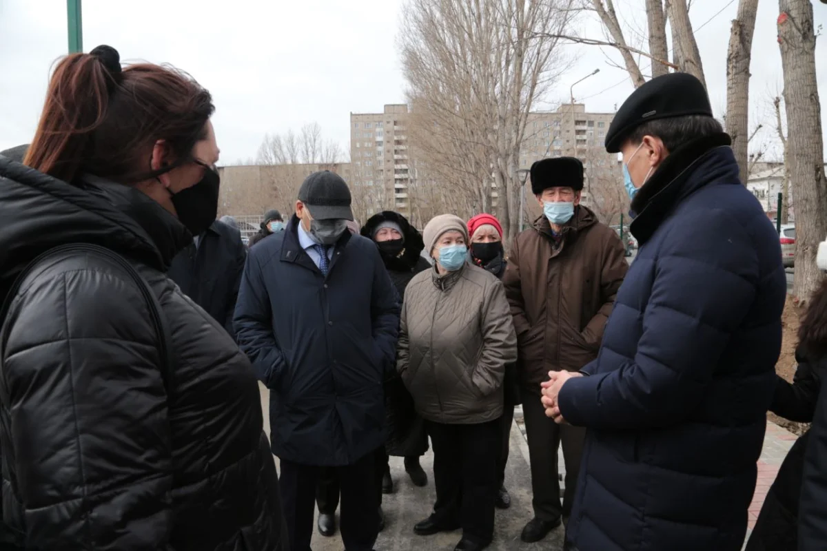 «Жерімізді қайтарып берді»: Павлодар тұрғындары Алик Шпекбаевқа алғыс айтты