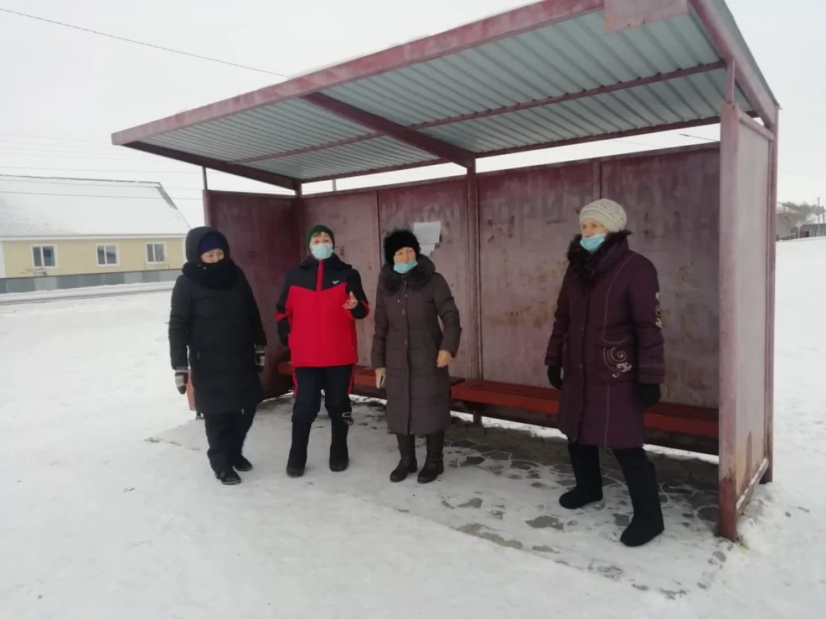 «100 теңгенің дәрісі үшін 2 мыңға такси жалдаймыз». СҚО-дағы ауыл тұрғындары қоғамдық көлік сапасына шағымданды