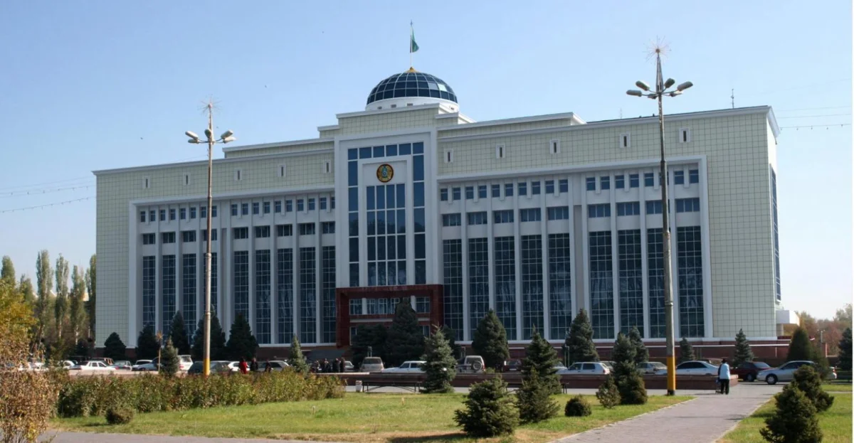 Бір ғана компания Жамбыл облысы әкімдігіне қарасты мекемелердің 1 млрд теңгесін иеленген