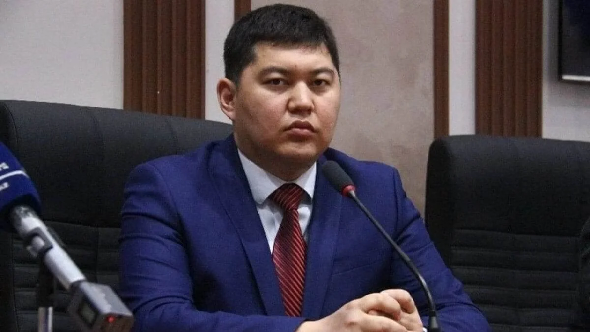 Артур Платонов жақында ғана қызметке барған шенеунікті орнынан босатуды ұсынды