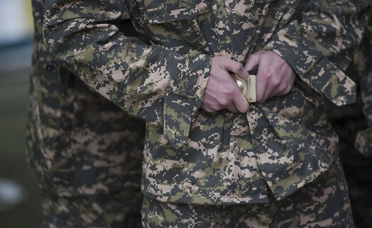 Отардағы әскери бөлімде сарбаз 4-қабаттан секіріп қайтыс болды