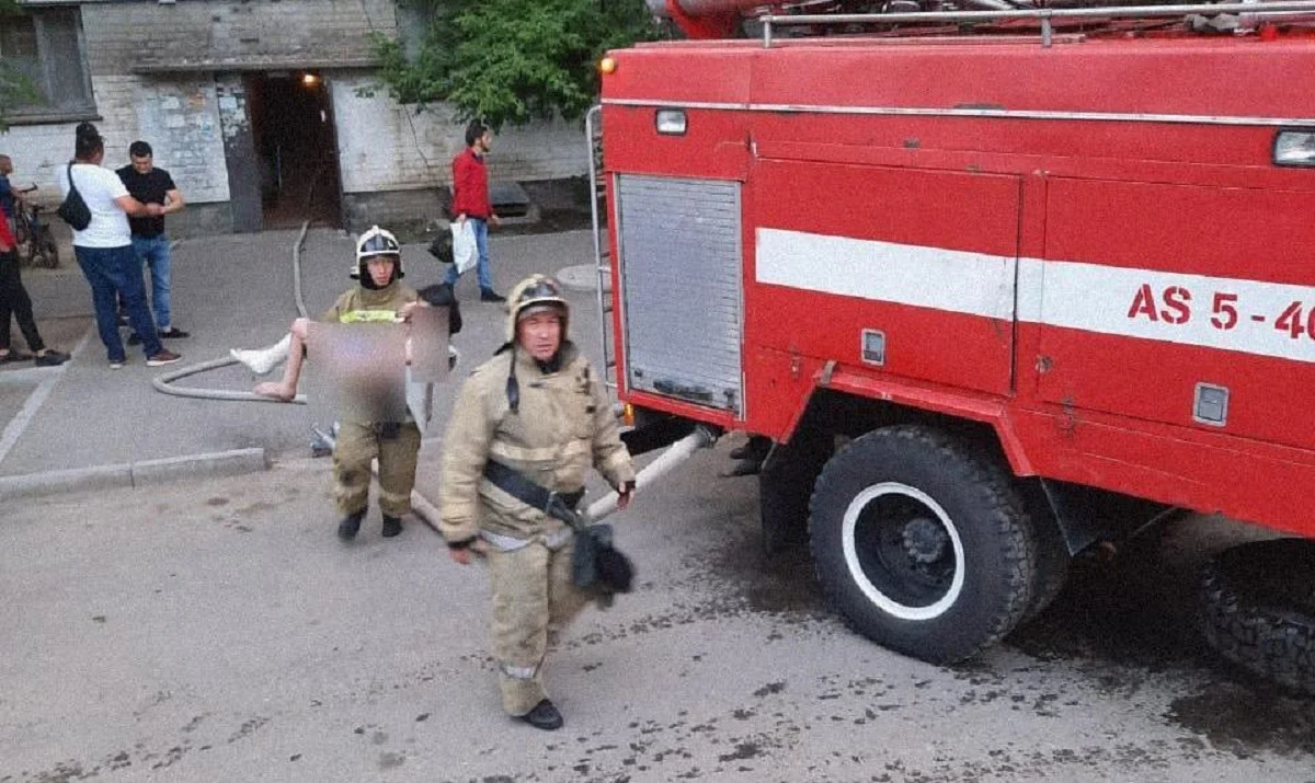 Павлодарда пәтерден өрт шығып, әйел адам ауруханаға түсті