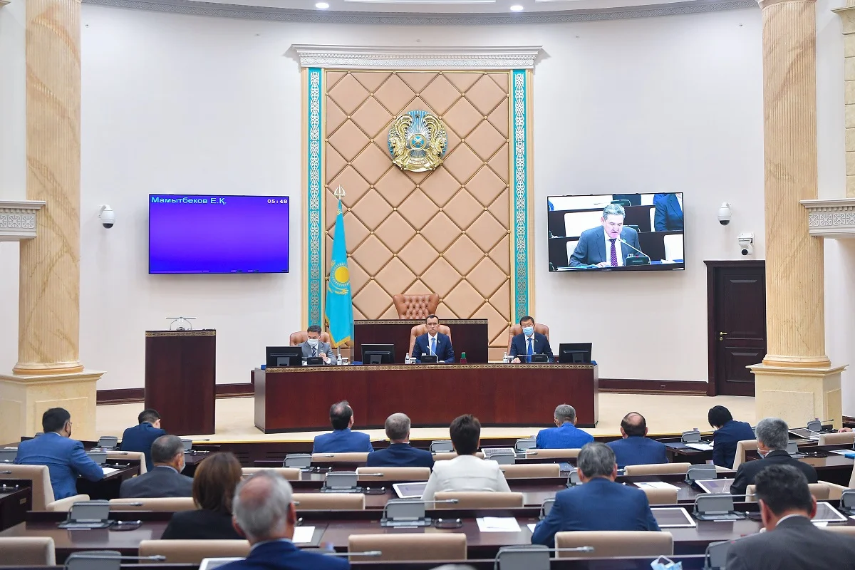 Сенат Есеп комитеті мүшесінің өкілеттігін тоқтатты
