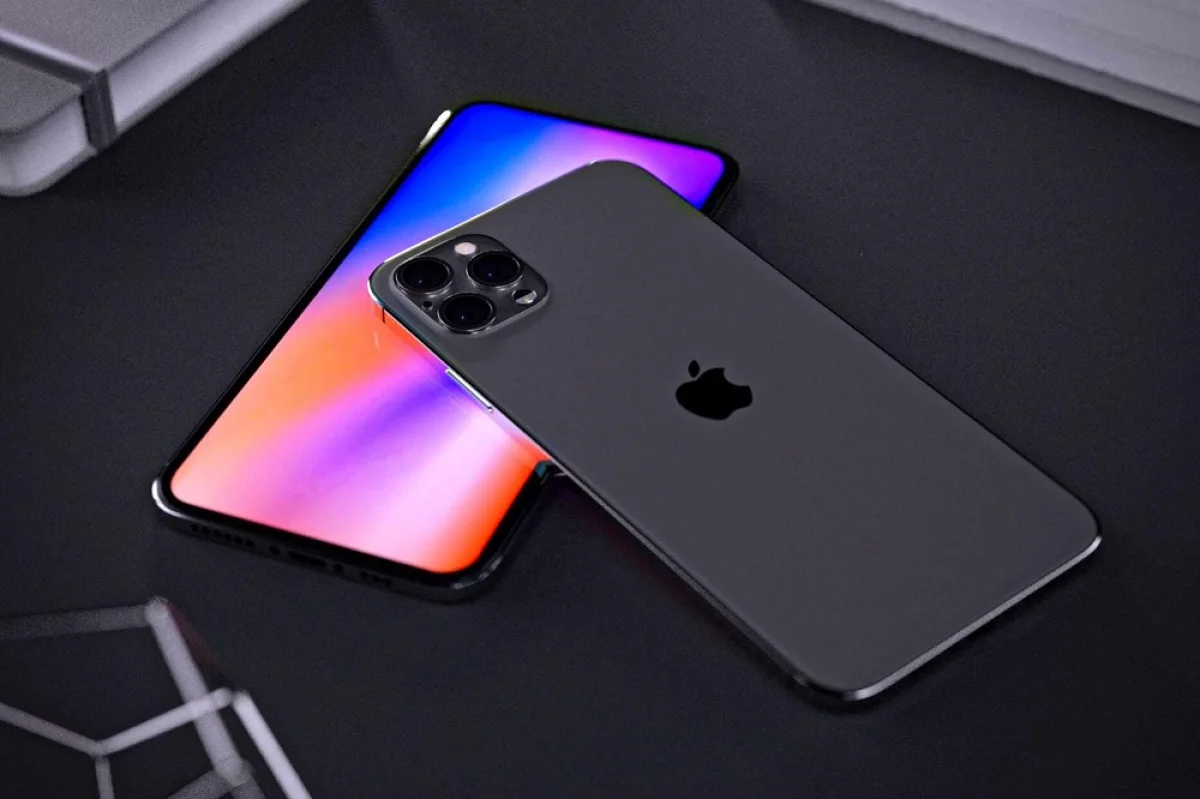 Павлодар тұрғыны зейнеткердің атына екі iPhone телефоны үшін онлайн несие рәсімдеген