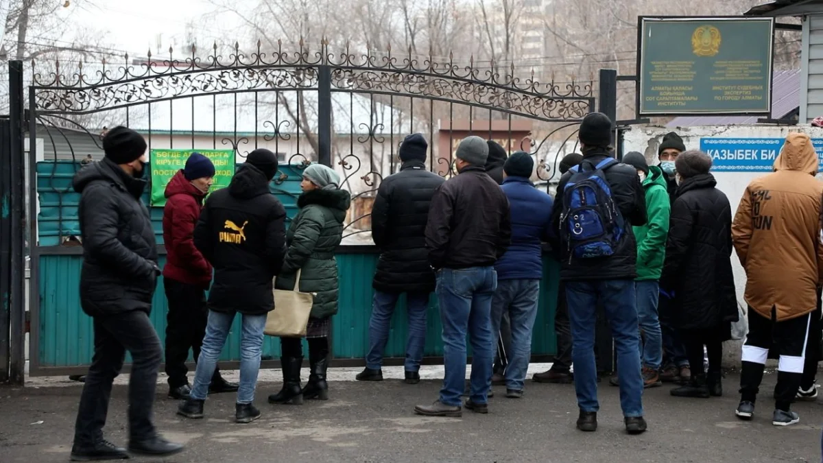 «Қылмыскерлерді ұстауға қатысқан»: Алматыда полиция полковнигі қайтыс болды