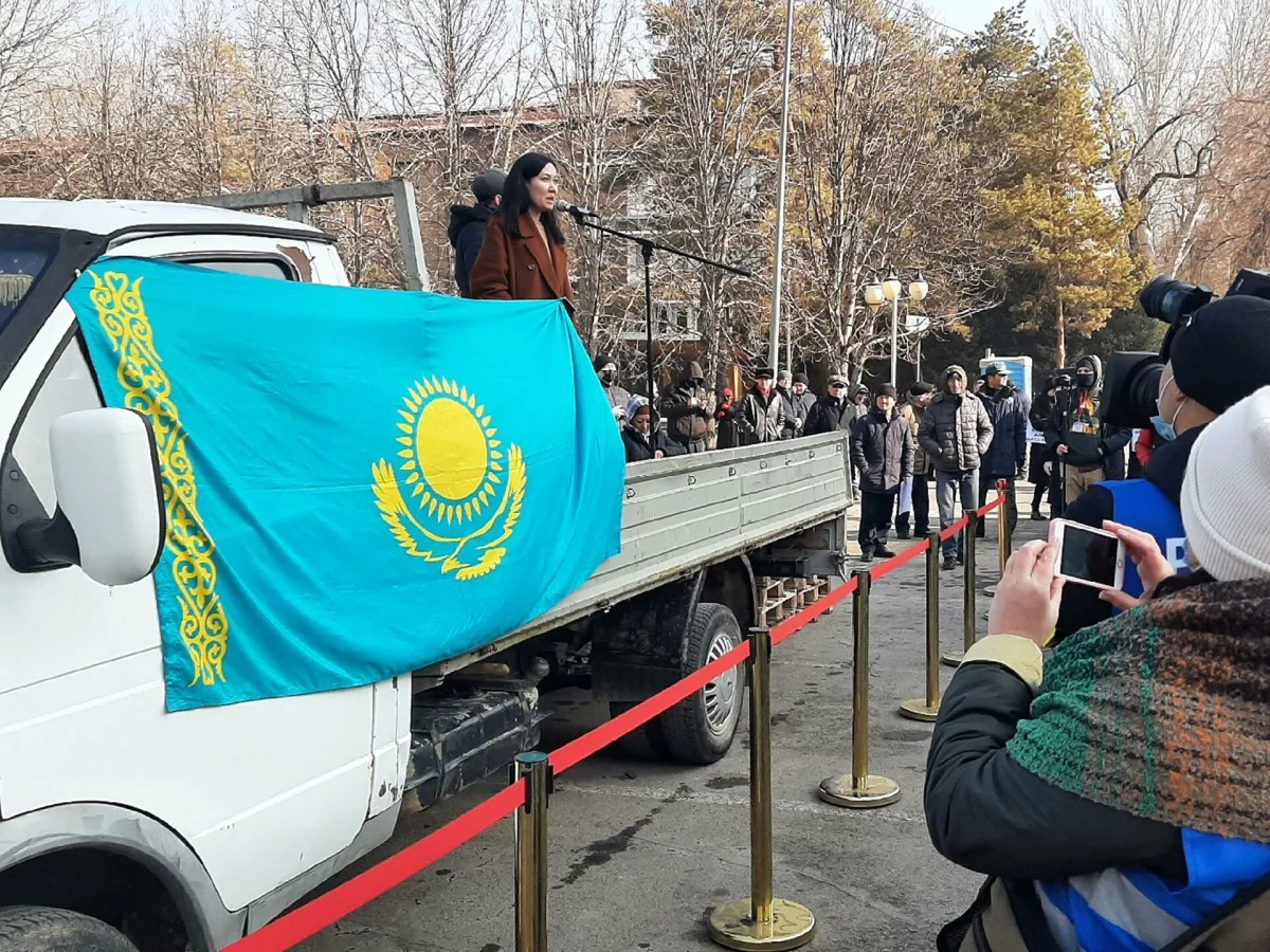 Алматыда келісілген митинг өтіп жатыр