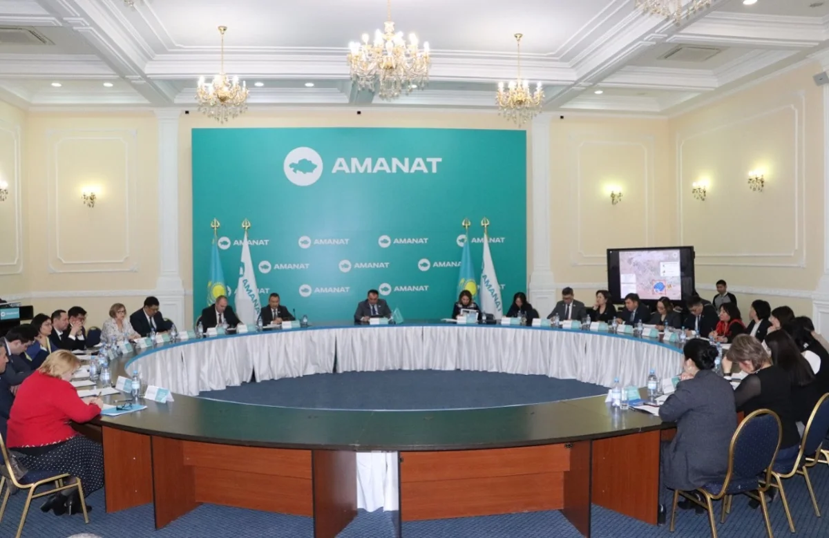 Павлодарда «AMANAT» партиясы депутаттық фракциясының отырысы өтті