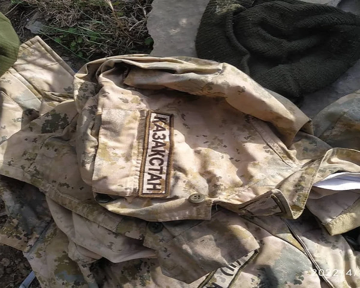 Қазақ әскерінің мәйіті Қырғызстандағы таудан асылған күйі табылды