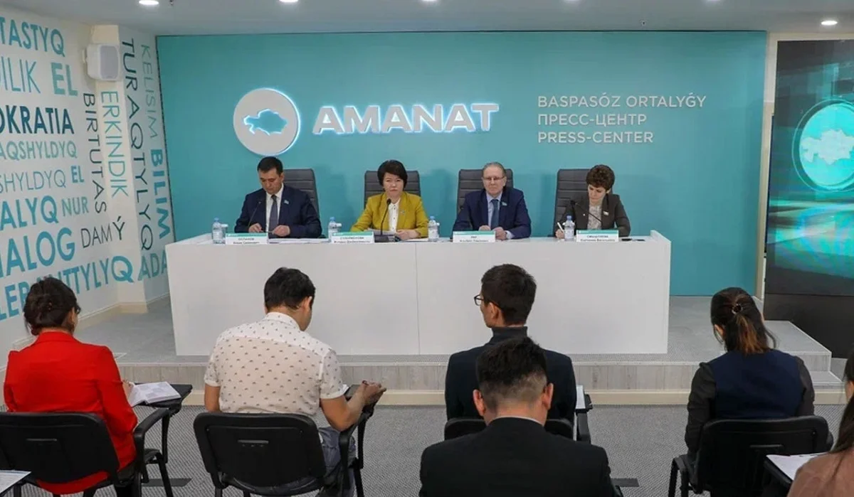 «AMANAT» фракциясының мүшелері өңірдегі көшпелі жұмысын қорытындылады