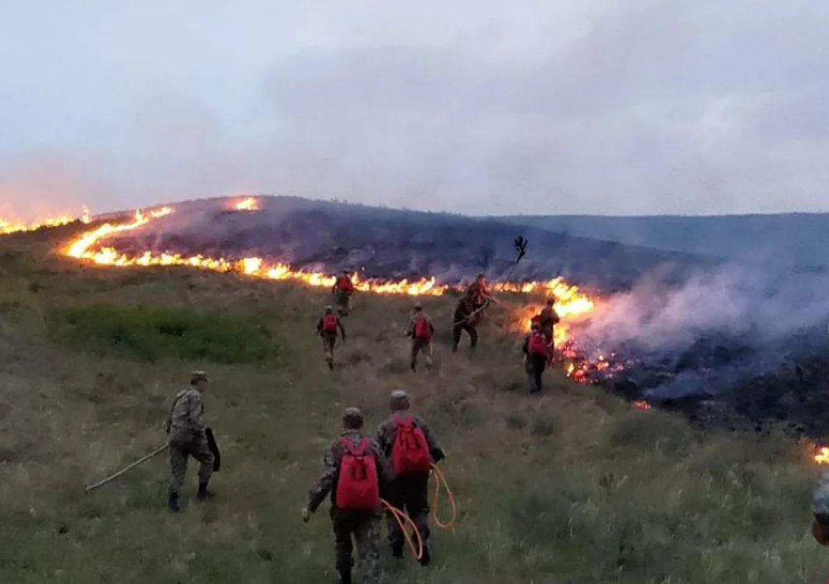 Қарағанды ​​облысында екі бірдей ірі өртті сөндіру жұмысы жалғасып жатыр