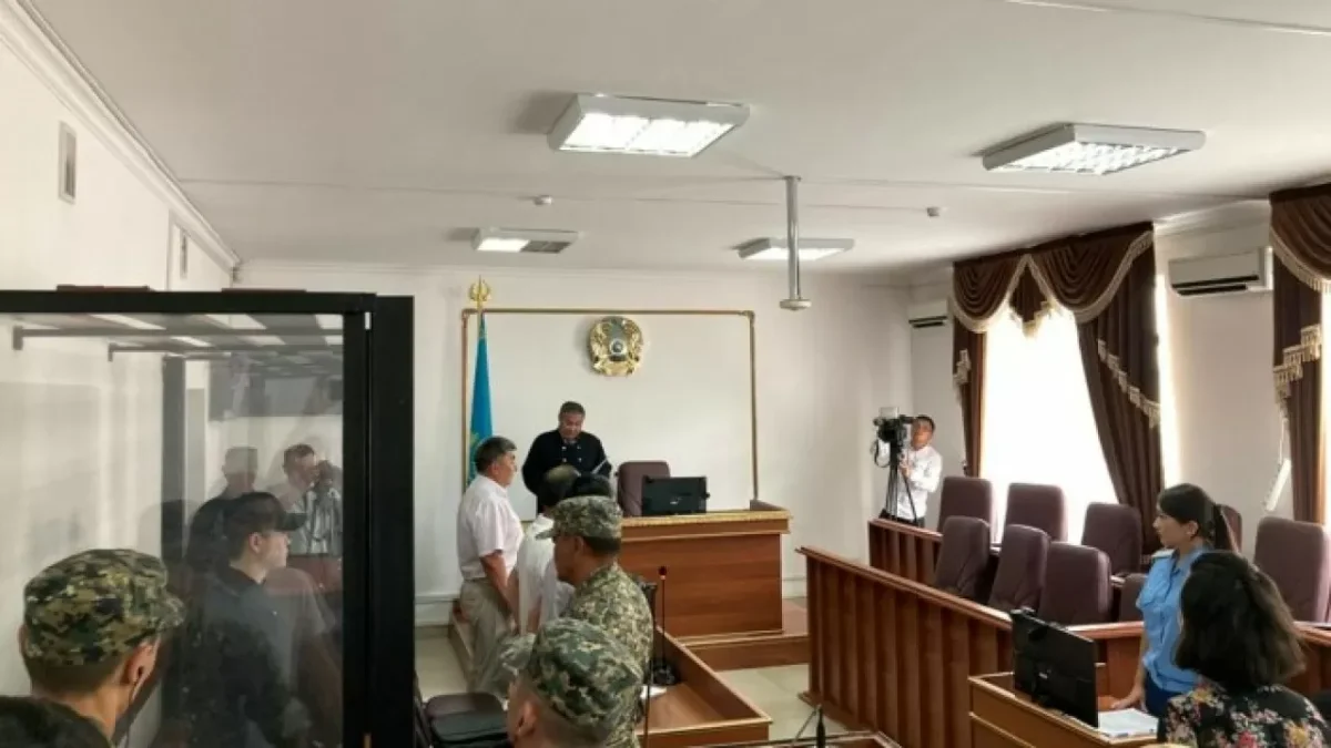 «Үйленгіміз келеді»: Ақтөбеде анасын өлтірген қыз бен оның жігітіне сот үкімі шықты