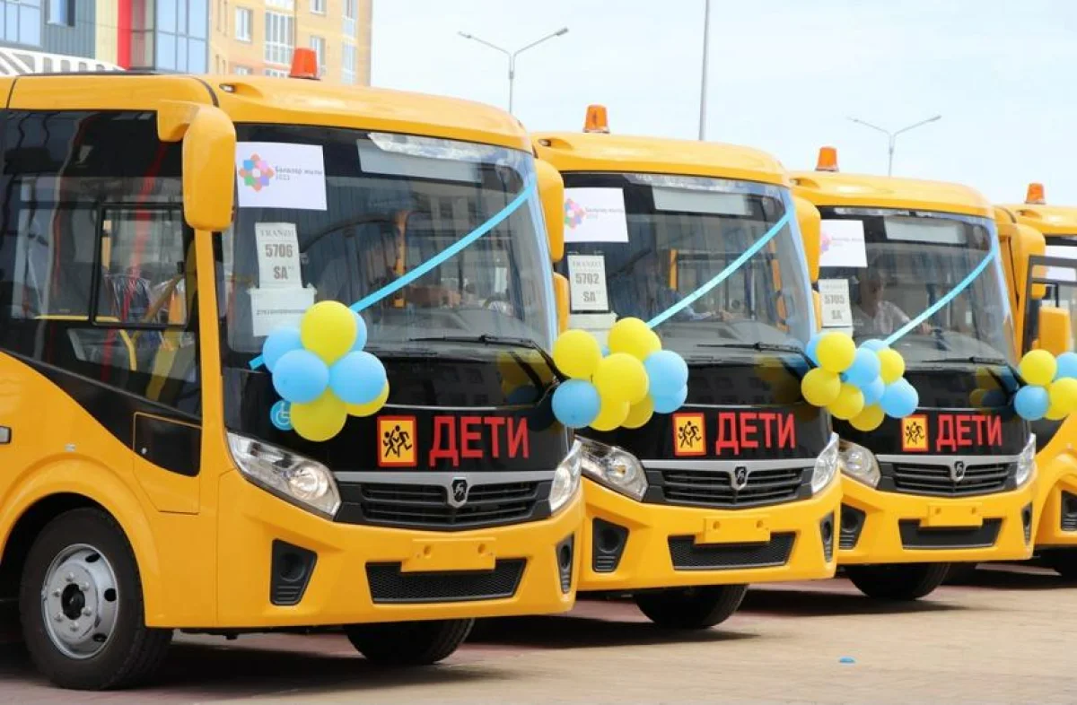 Оралдың іргесінде орналасқан мектептерге су жаңа автобустар берілді