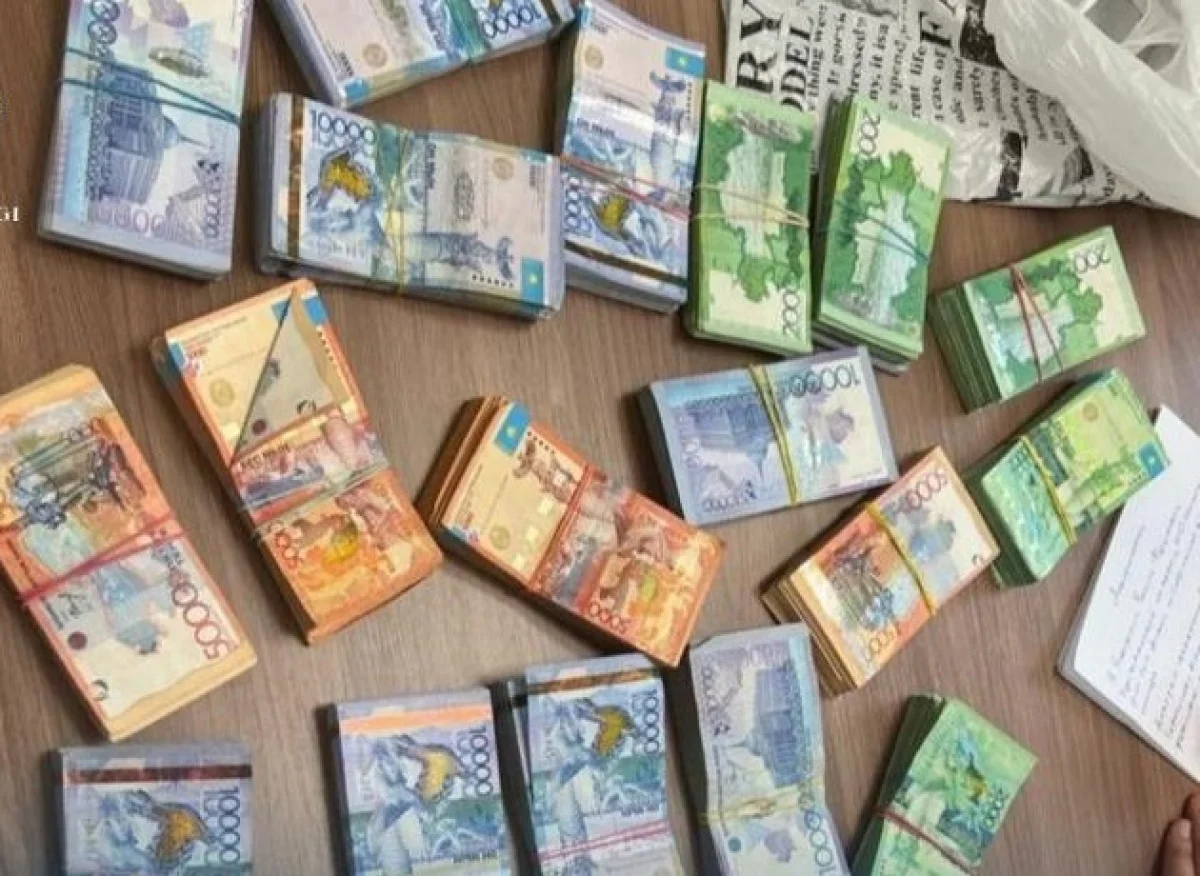 Елімізден 14,5 млн теңгені заңсыз алып кетпек болған шетелдік азамат ұсталды