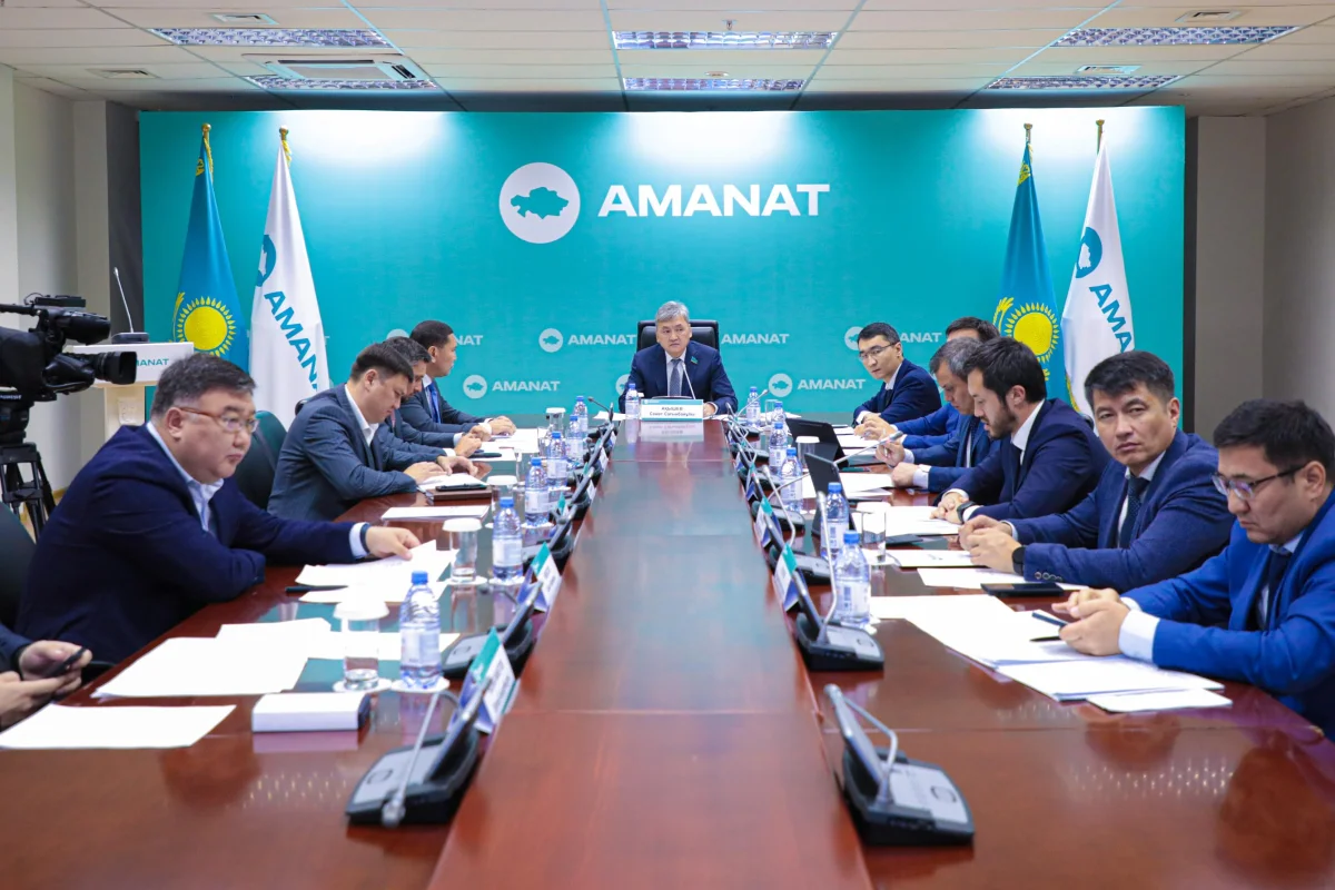 Көлік пен логистиканы дамыту мәселесі «AMANAT» партиясының басты назарында