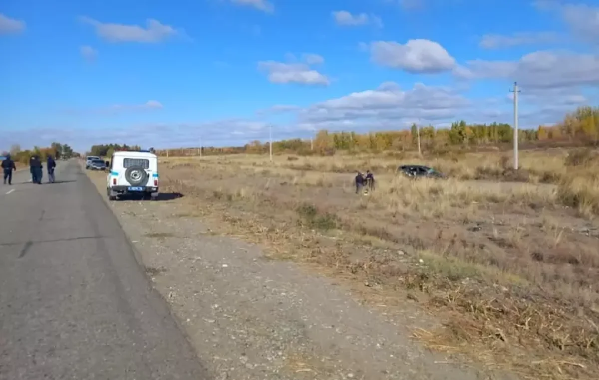 ШҚО-да жол талғамайтын көлік аударылып, 4 адам қаза тапты