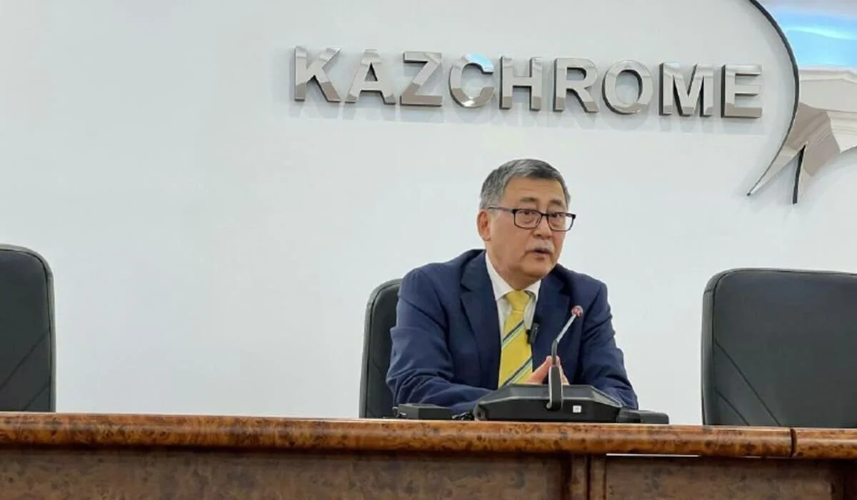 ҚР Президенттігіне кандидат Мейрам Қажыкен «Айман-Шолпан» пьесасына жұбайымен бірге барды