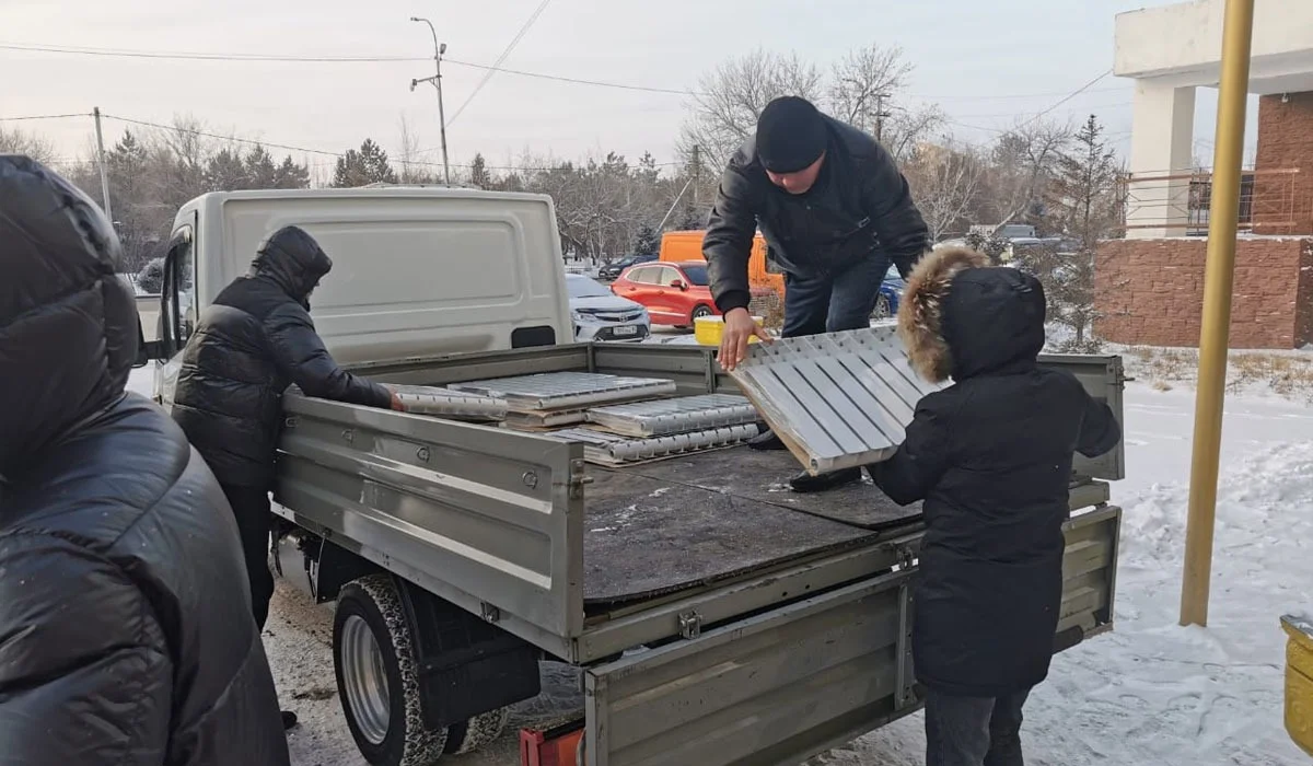 Аманаттықтар Екібастұз тұрғындарына әлі де гуманитарлық көмек жөнелтіп жатыр