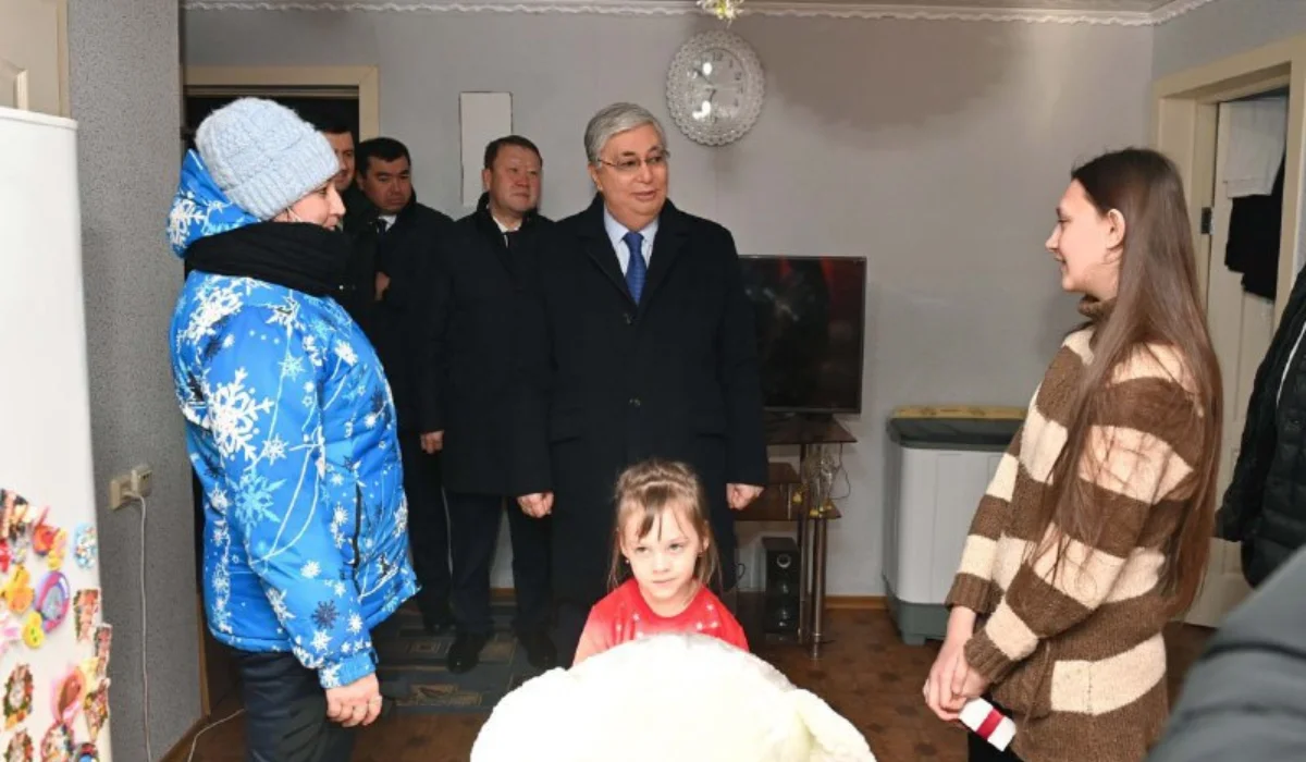 Мемлекет басшысы тұрғын үйлерге жылудың қайта берілгеніне көз жеткізді