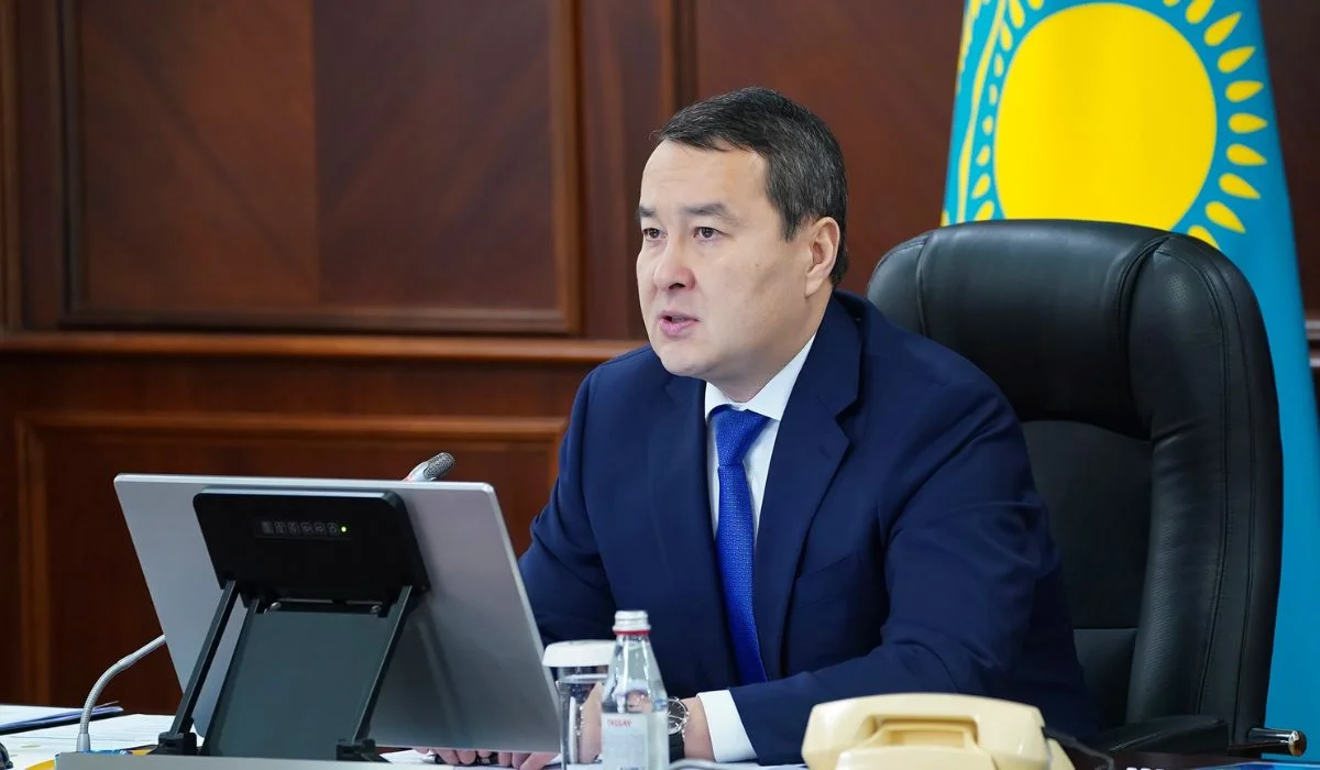 Үкімет басшысы халықпен кездесу өткізбеген министрліктерді сынға алды