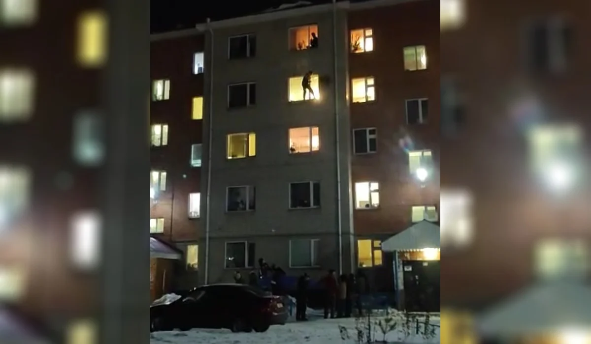 Петропавлдық құтқарушылар 4-ші қабаттан секірмек болған адамды аман алып қалды