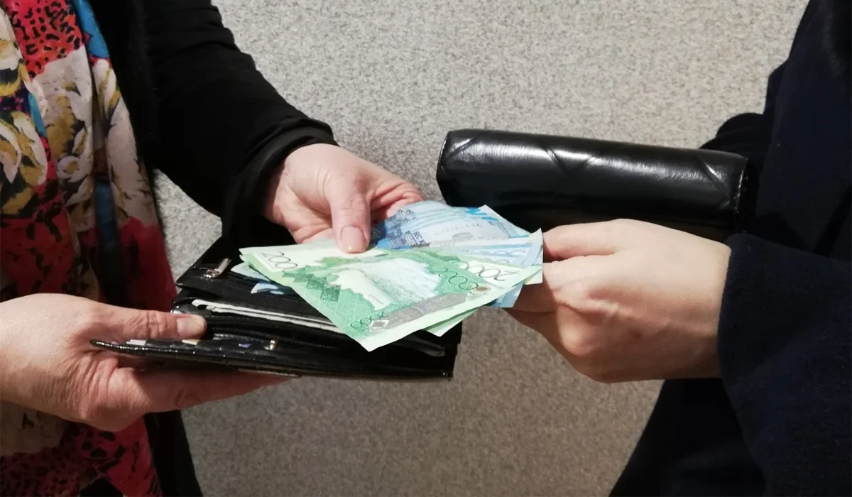 СҚО-да алаяқ зейнеткерді алдап алған ақшасын қайтарды