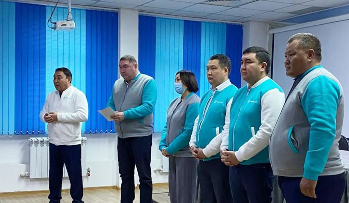 Жетісу облысында кандидаттар еңбек ұжымымен кездесті