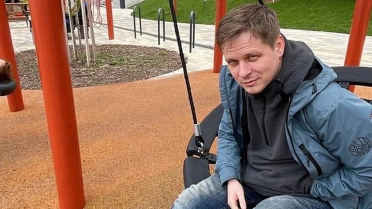 Ресей билігі анекдот айтқаны үшін үш баланың әкесін соттап жатыр