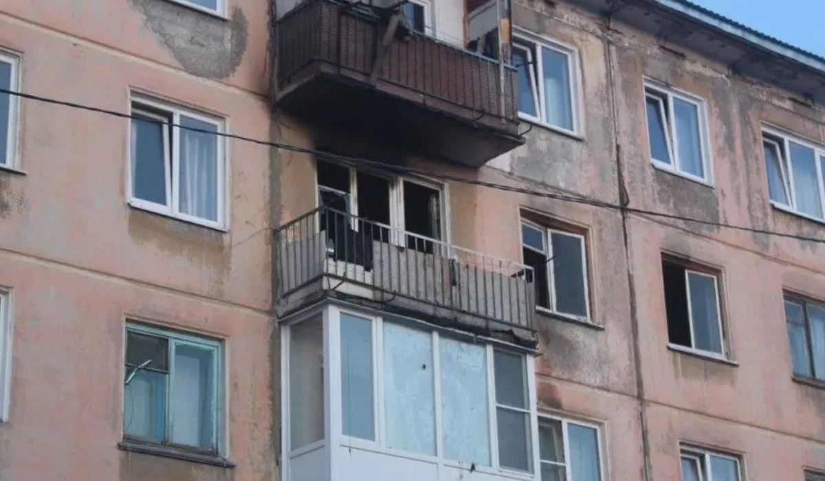 ШҚО-да көпқабатты үйдің пәтерінен 3 адамның денесі табылды