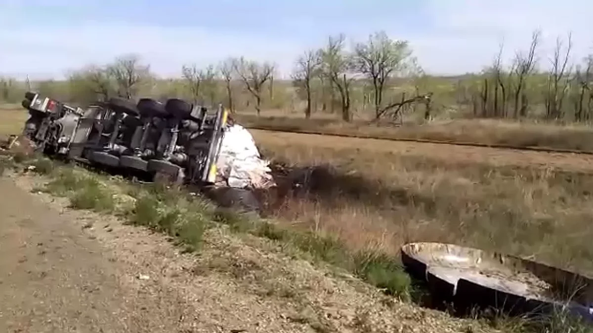 Ақтөбе облысында жол апатынан көлік өртеніп, жүргізушісі қаза тапты