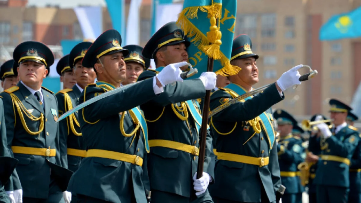Президент Отан қорғаушы күнімен құттықтады