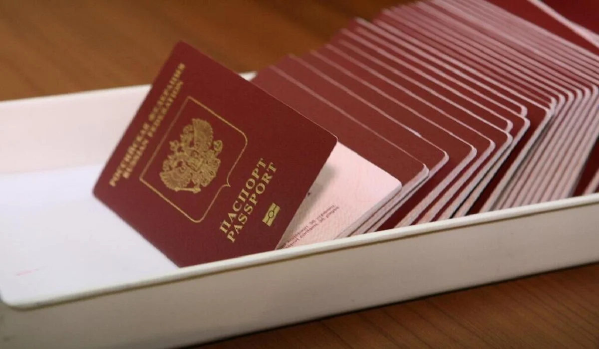 Ресейде әскерге шақырылғандар шетелге шығу төлқұжатын өткізуге міндеттеледі