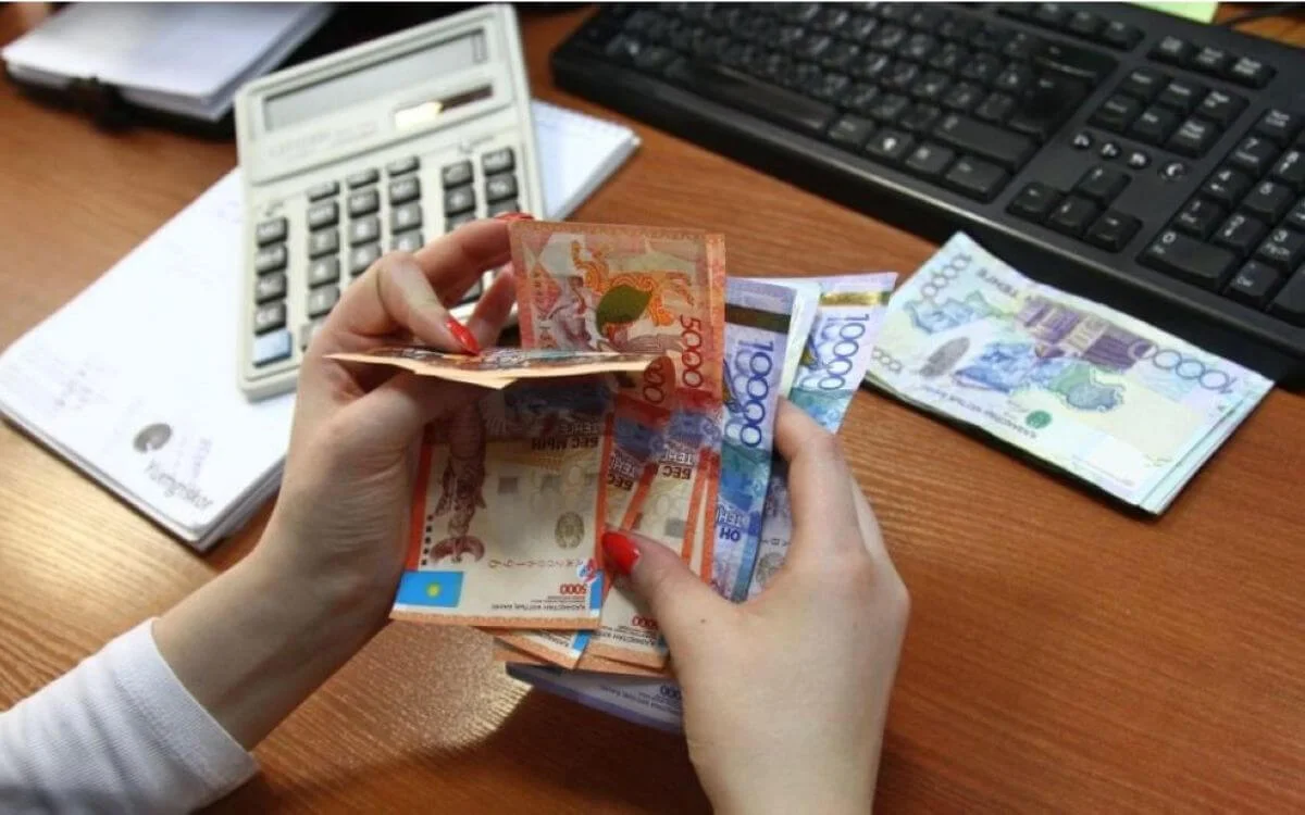 Мектепте ақша жинау фактісі үшін 10 АЕК айыппұл салынады – министр