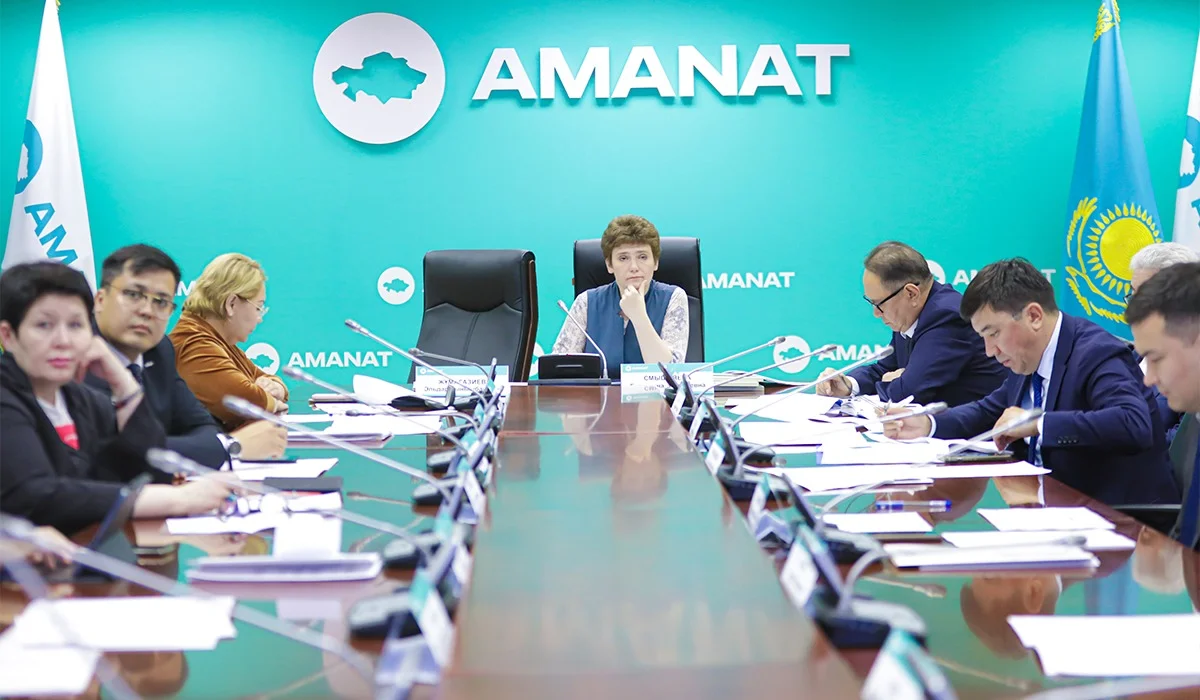 «AMANAT» жанындағы кеңес отырысында халықтың табысын арттыру мәселесі талқыланды