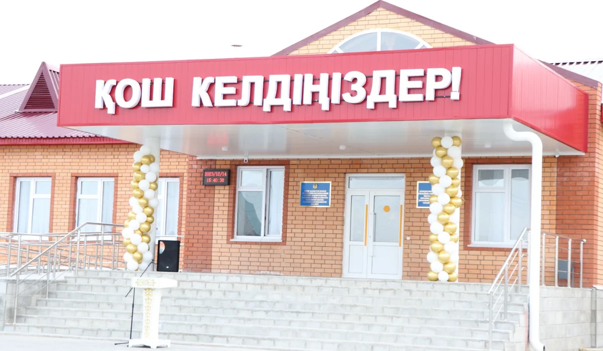 «Балалар көрші ауылға барып оқитын еді»: Тәуелсіздік күні қарсаңында БҚО-дағы ауылда орта мектеп ашылды