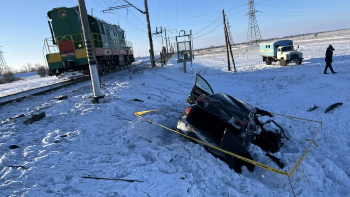 Ақмола облысында автокөлік пен электровоз соқтығысты