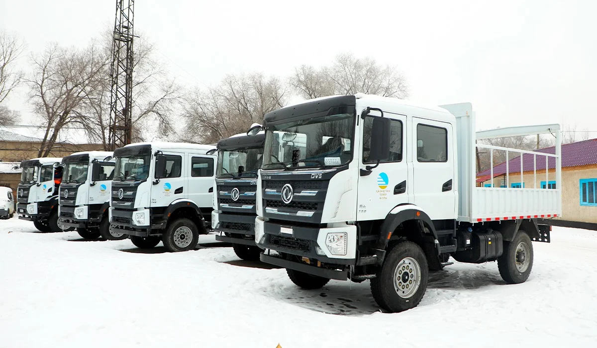 «Жұмысқа өте ыңғайлы»: ҚТЖ автопаркін жаңарту үшін 400-ге жуық көлік сатып алды