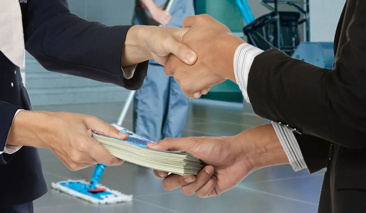 Қызылорда, Шымкентте мектепте еден жуушы болу үшін 500 мың теңге сұрайды - депутат Мұқаев