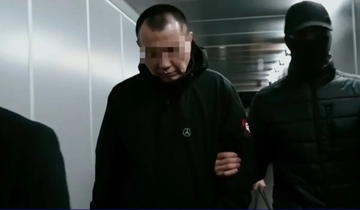 Аса ірі алаяқтық жасады деген күдікті Чехиядан экстрадицияланды