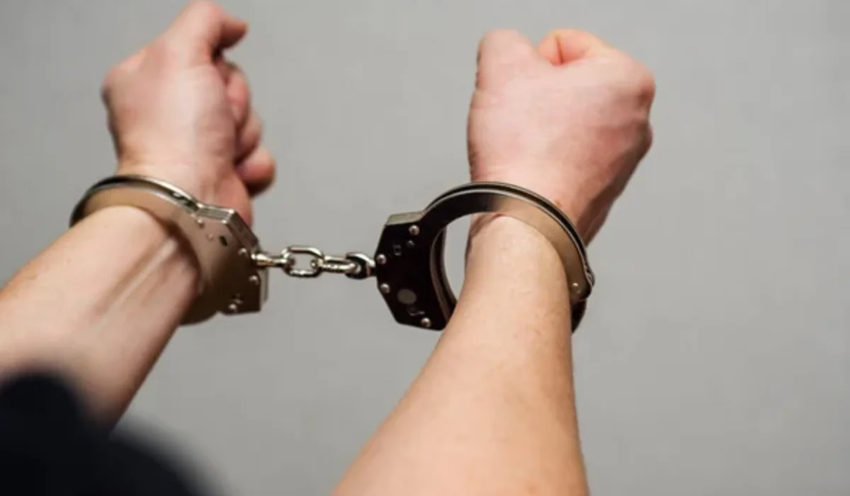 Атырауда бір жыл бойы бірнеше адамды түрлі тәсілмен алдаған күдікті ұсталды