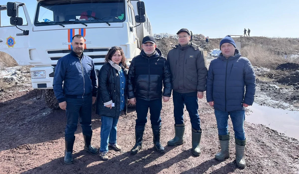 «AMANAT» филиалдары су тасқынынан зардап шеккендерге қалай көмек беріп жатыр