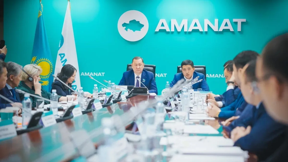 «Ауыл – ел бесігі»: «AMANAT» партиясында ауылдарды дамыту мәселесі талқыланды
