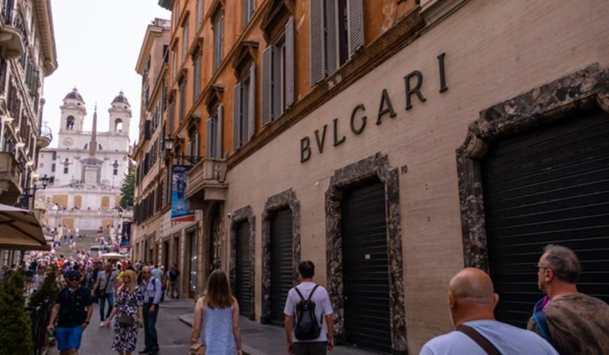 Римде Bulgari дүкенінен ұрылар 500 мың еуроның тауарын қолды қылды